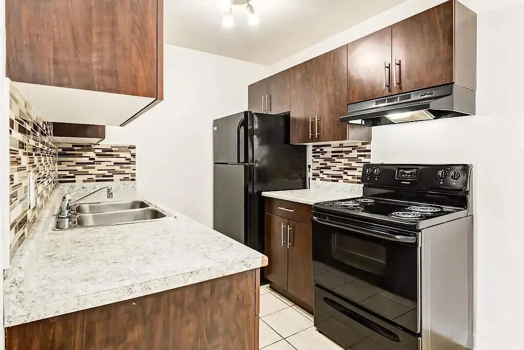 Spacious and bright apartment rentals available | Secure your next home today!