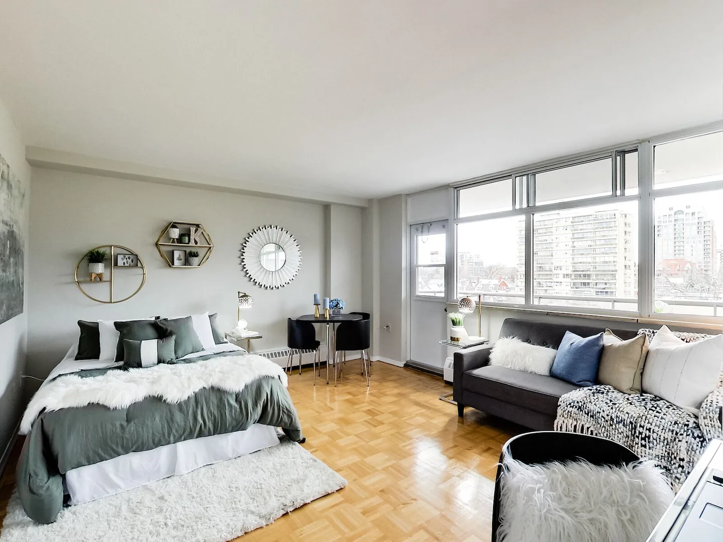 Apartment Rentals Toronto | 425 Avenue Road | St. Clair Ave West