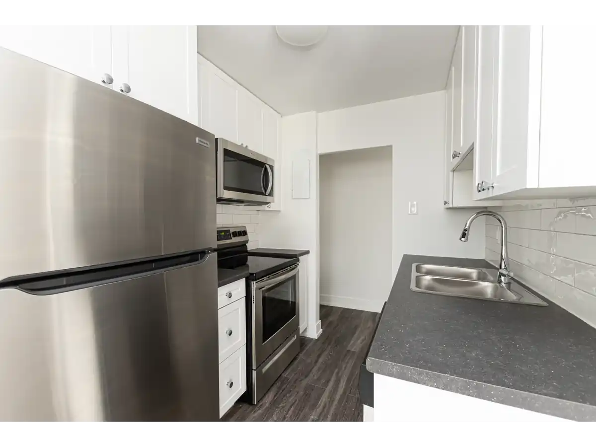 135 Connaught Avenue & 543 Mornington Avenue