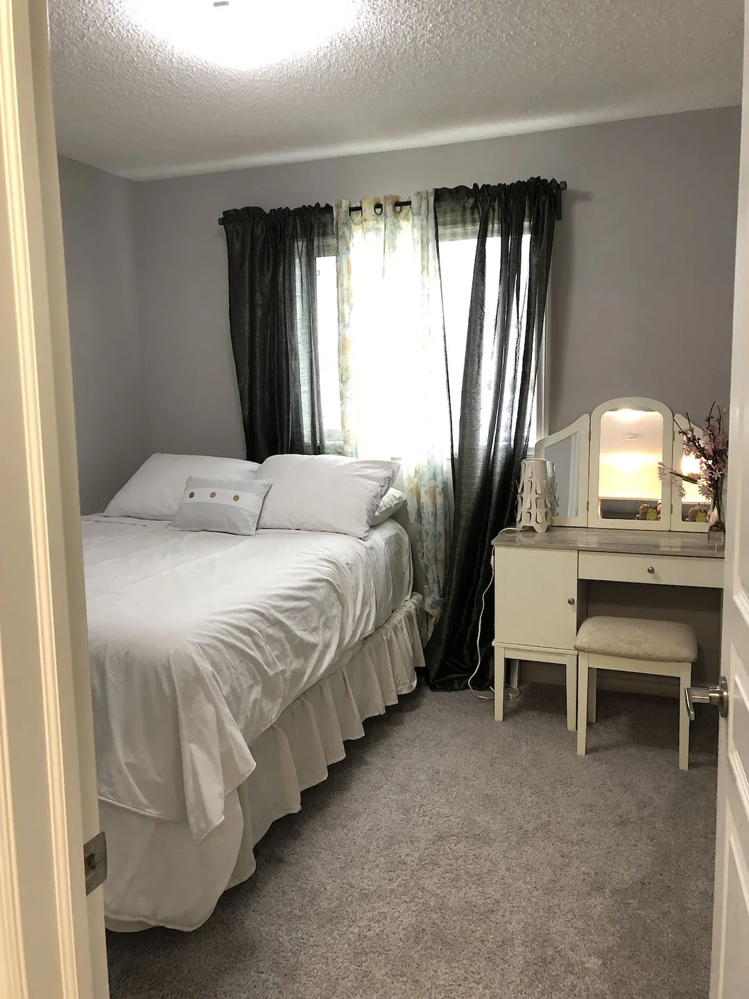 Modern quiet 2 storey, rooms 4 rent-single only no 24hrs staying home; no disab