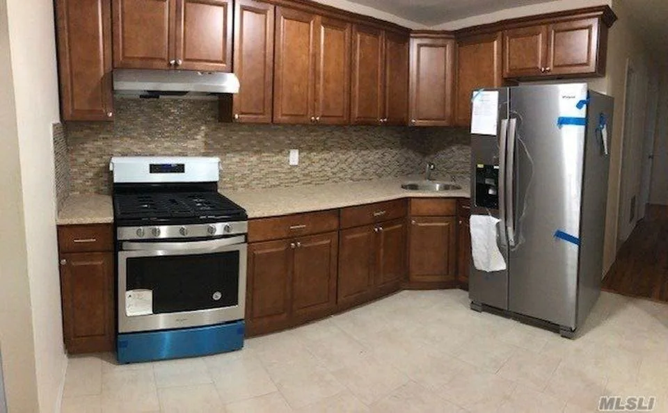 520 Sheffield Avenue, Brooklyn, NY 11207, US