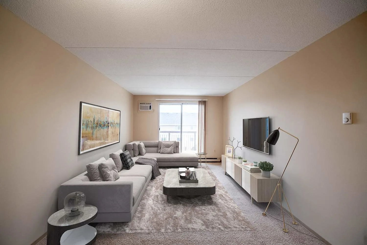 Comfortable Living in The Maples!