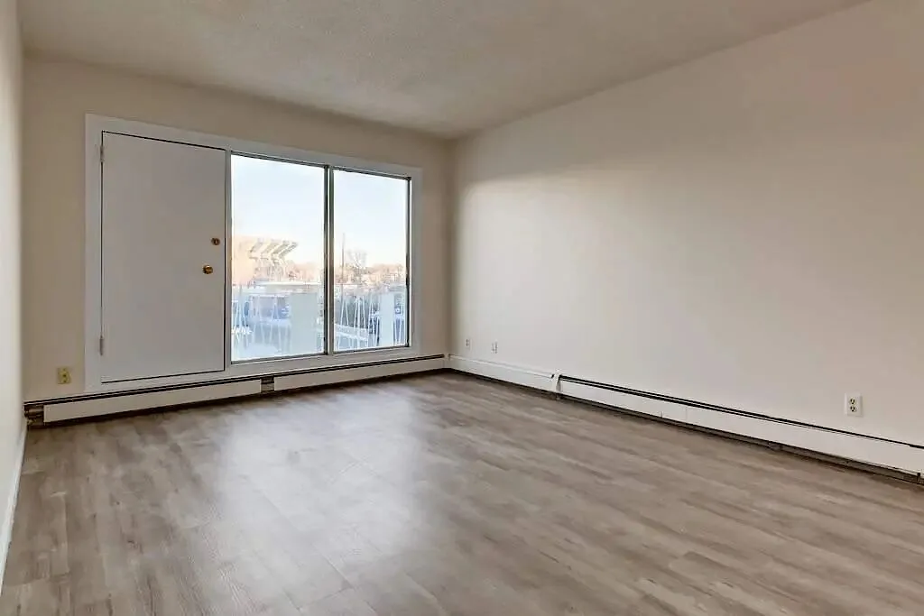 Convenient apartment living close to parks and transit | Pets welcome!