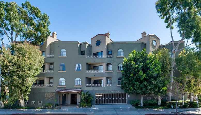 The Jeremy Apts