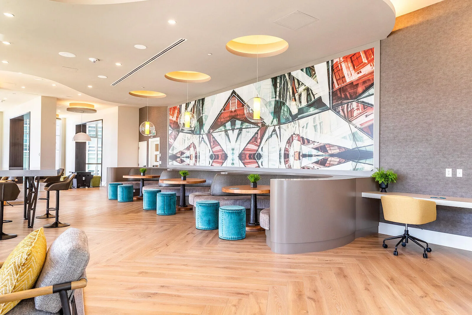 2 Months Free Rent + $750 Look-and-Lease at One Park Central!