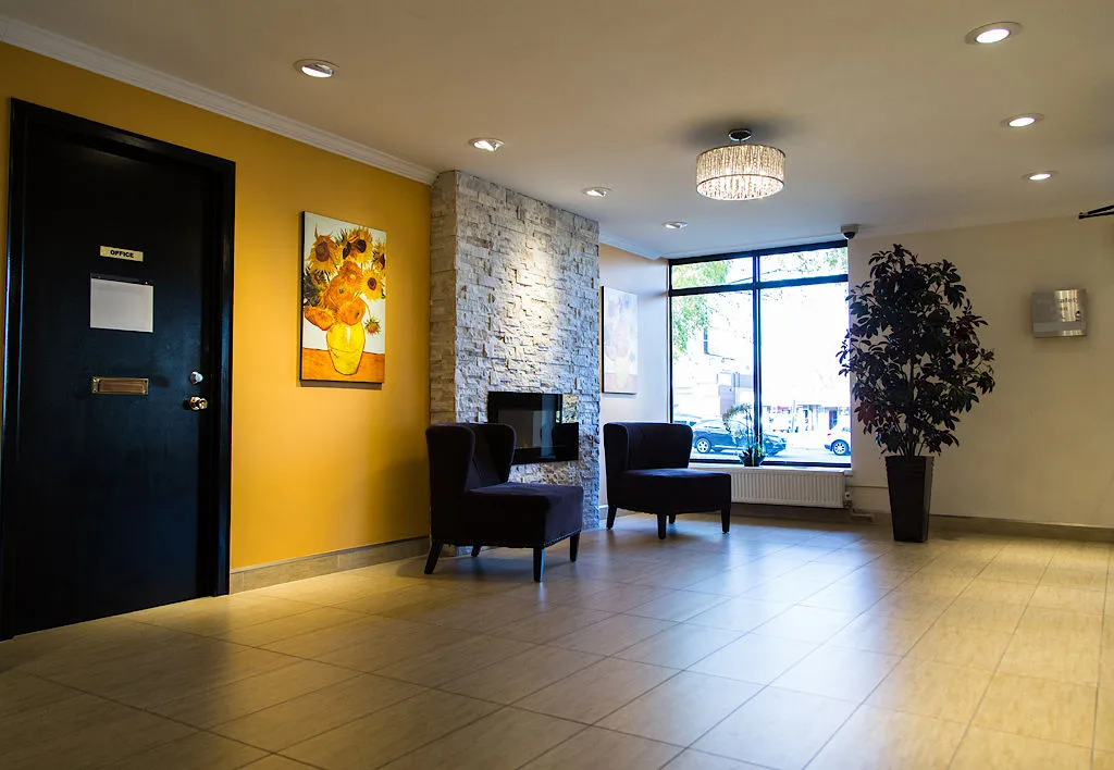 Great suites in convenient location - steps to Crosstown Transit Line