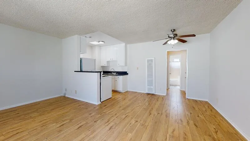 3624 Los Angeles, CA 90034, USA