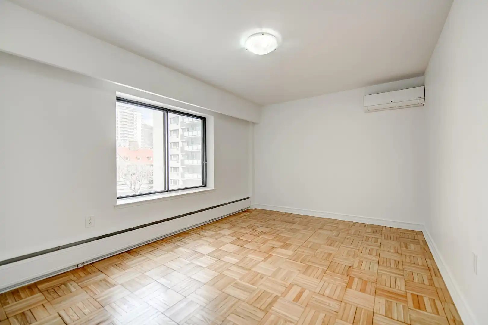3500 Rue de la Montagne