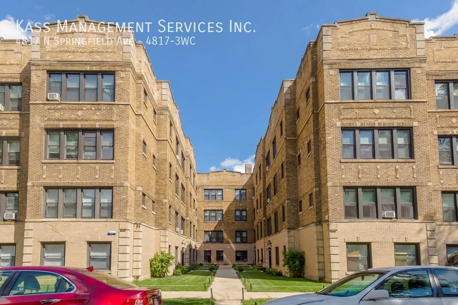 4815-23 N Springfield