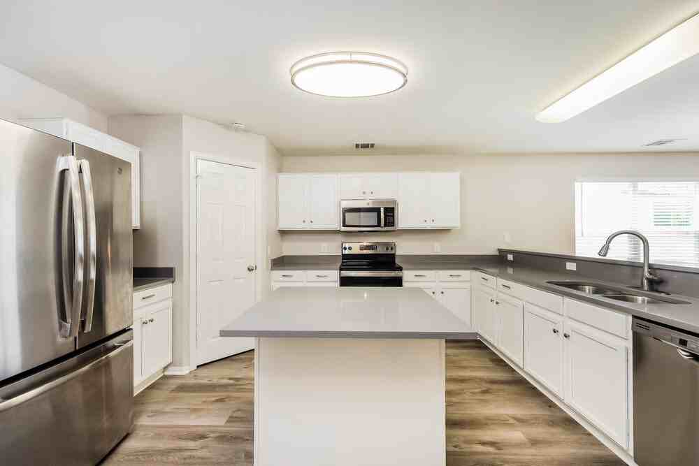 3455 Blue Topaz, San Antonio, TX 78245, USA