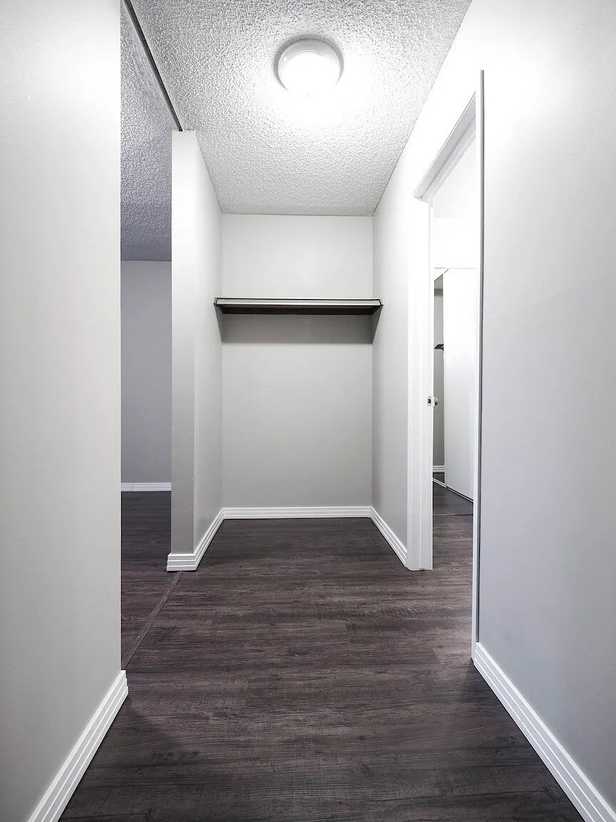 Pineridge Apartments