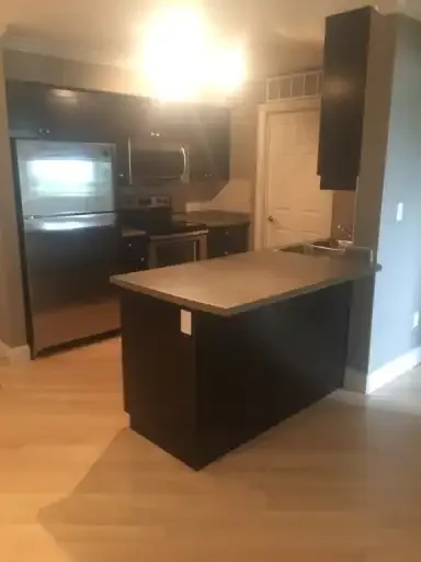 (PN 1020) Spacious 2-Bed 2 Bath Condo w/ 2 Parking in Palisades Pointe!