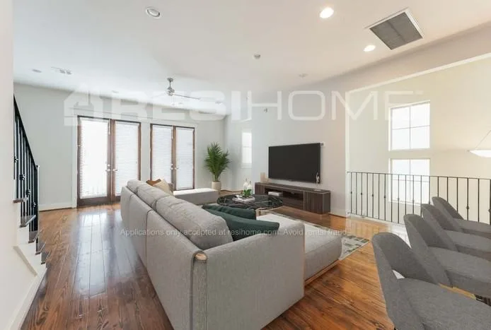 2210 Radcliffe St, Houston, TX 77007, USA
