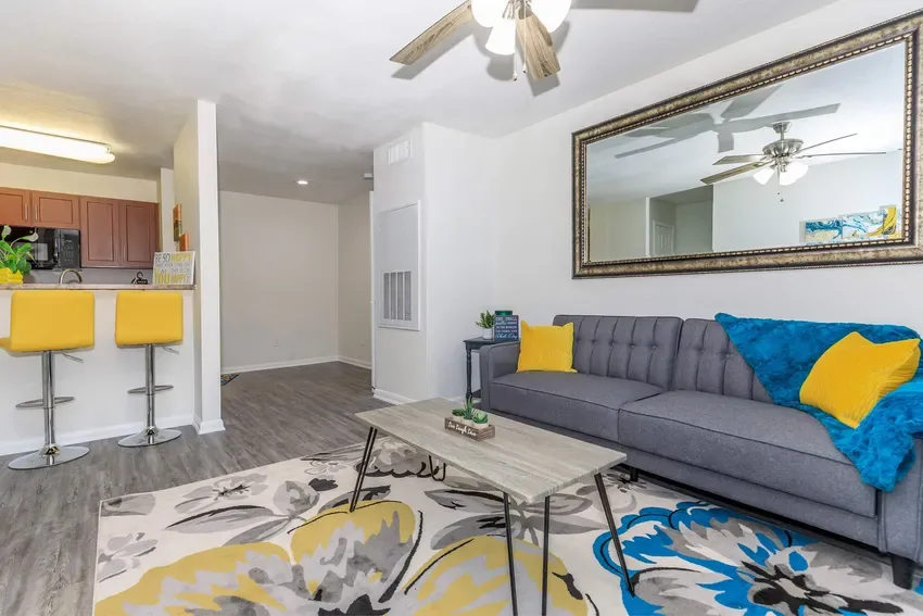 HollyView Apartments