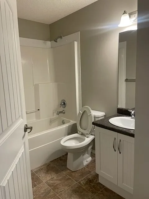 Townhouse in SE Charlesworth