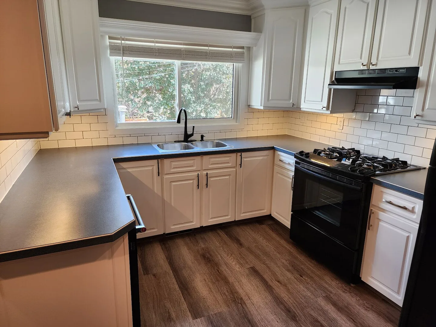 Bright and Spacious 5 bedroom house in NW