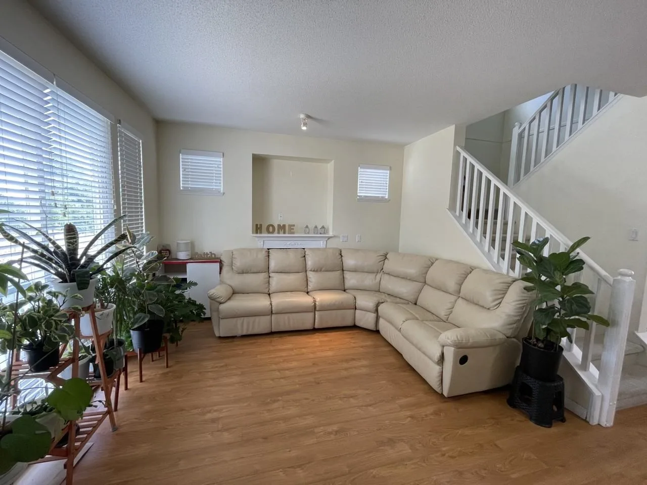 14902 57 Ave, Surrey, BC V3S 8W3, CAN