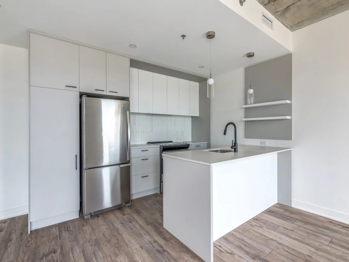 Milhaus - Condo apartments for rent in Outremont