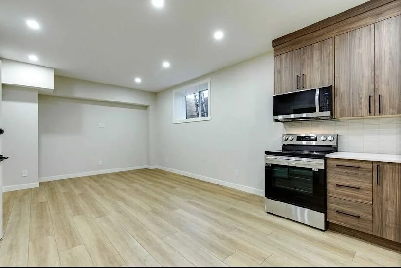 MODERN LUXURIOUS INNER CITY 1 BDRM 1 BATH