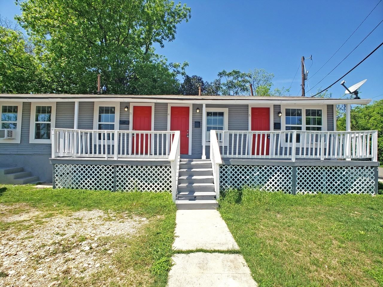 1529 N. Walters