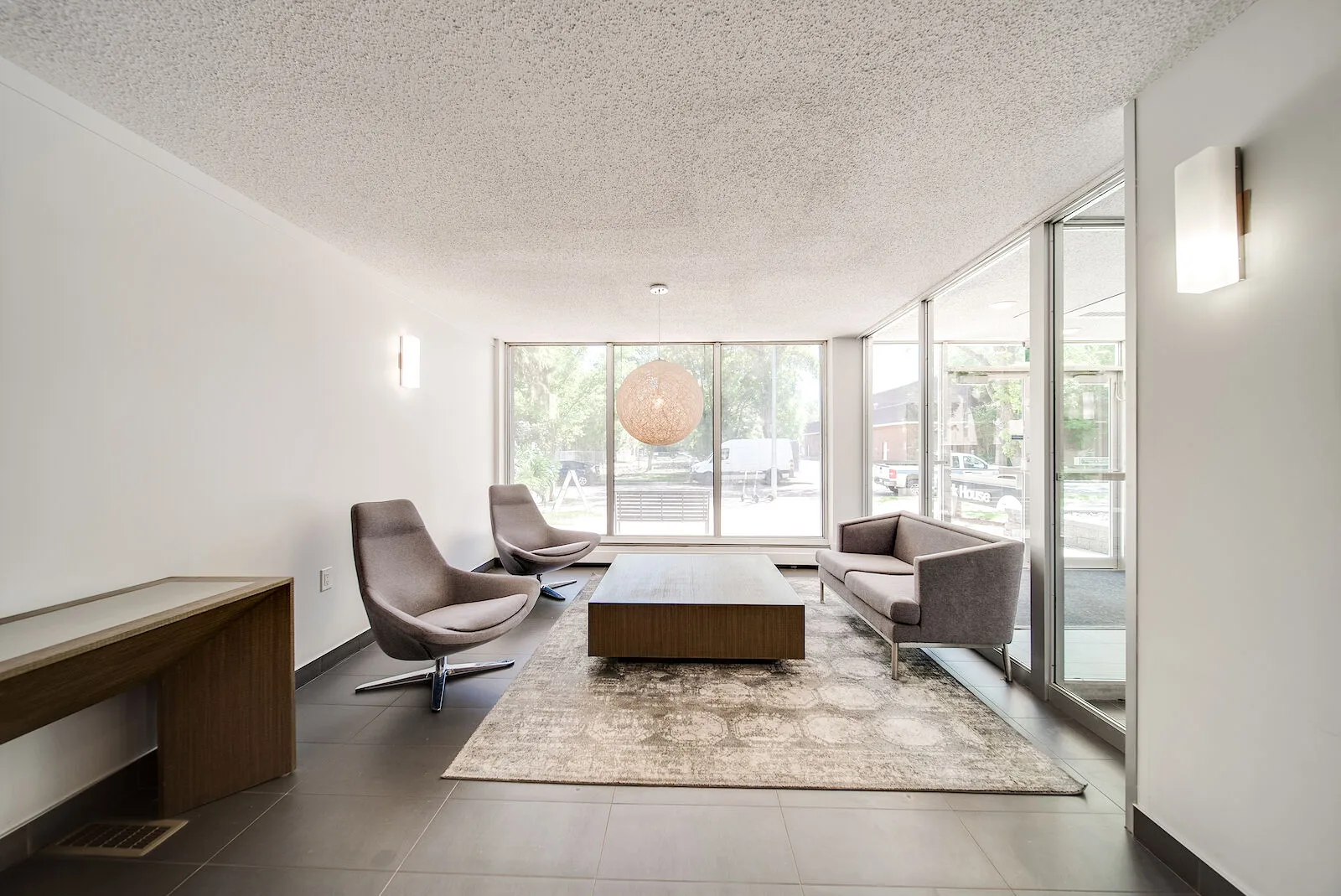 Bachelor, 1 and 2 Bedroom Suites at York Tower