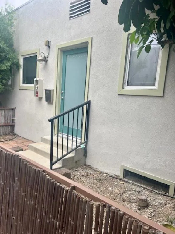 4447 Willowbrook ave Los Angeles