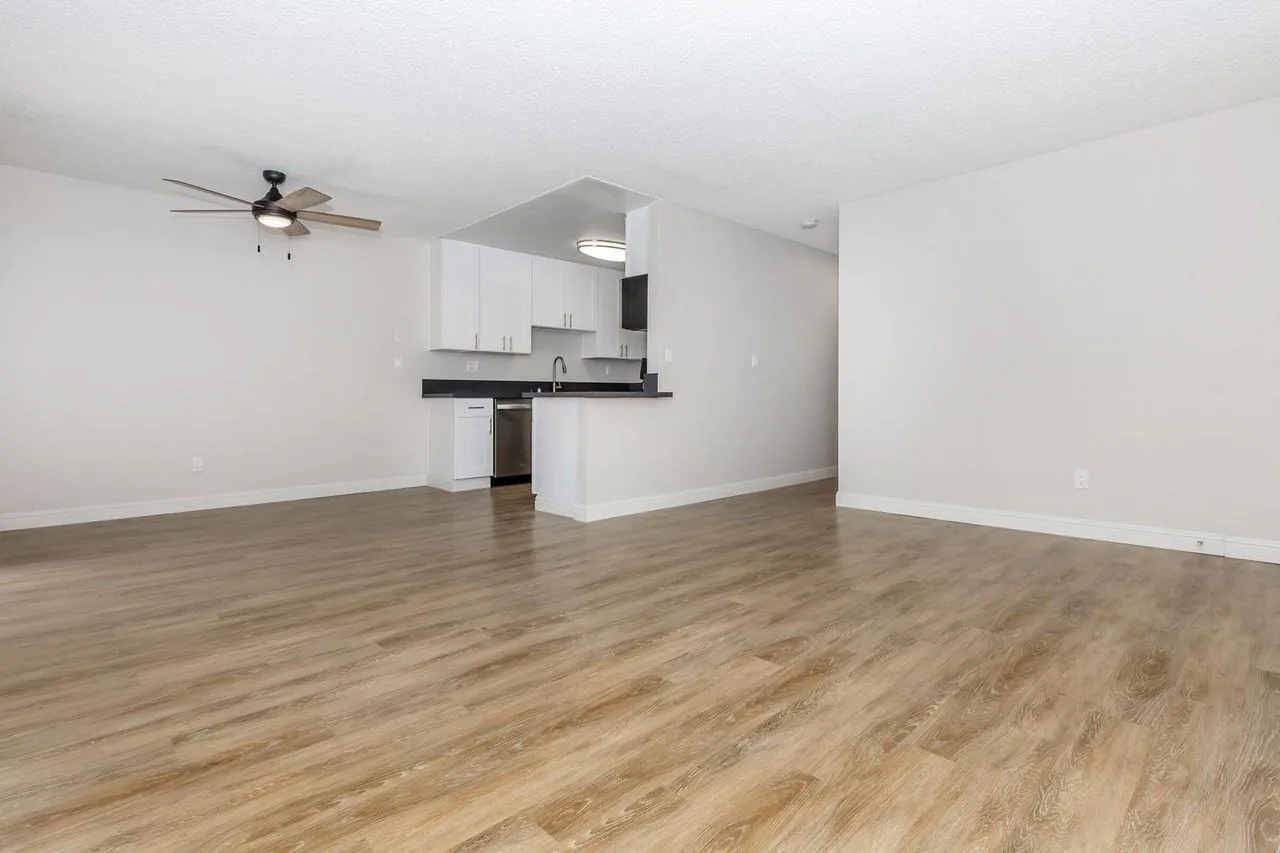 Hollister Creek Apartments