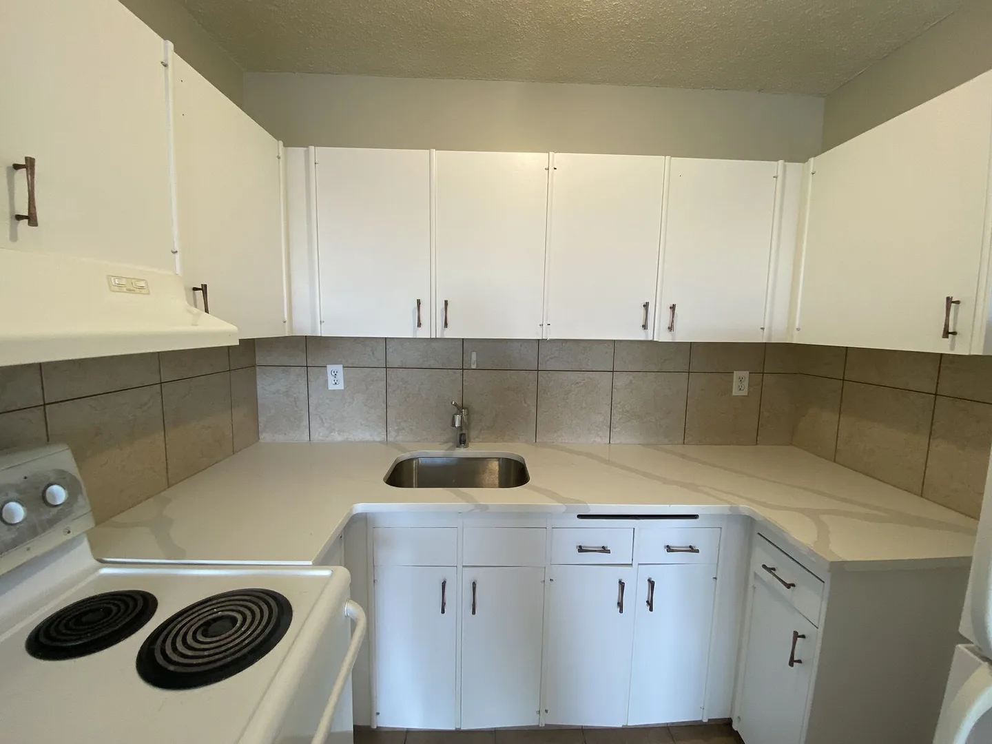 Inner city one bedroom Apartment in Bankview for Rent