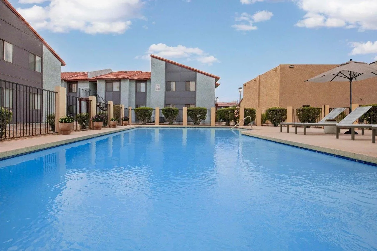 Lynnwood Apartments