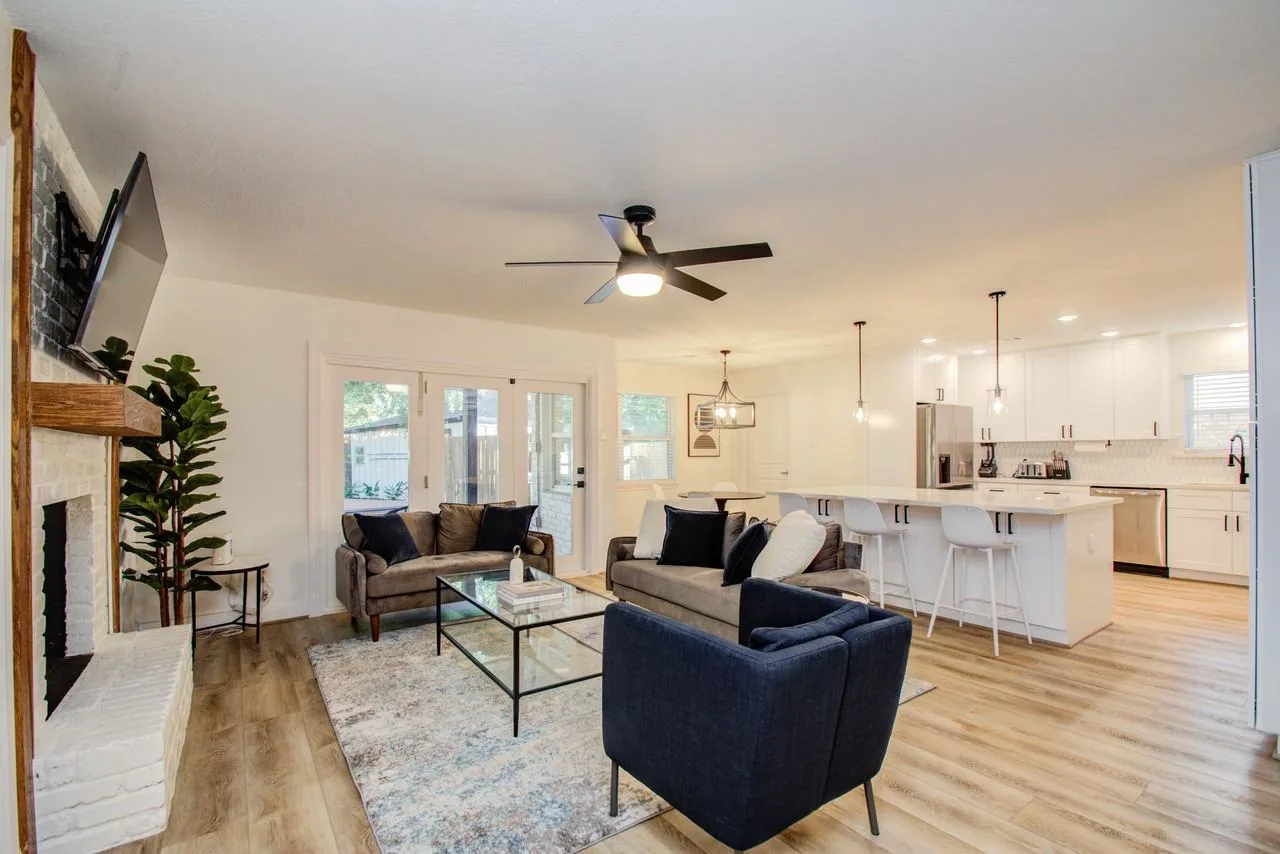 5907 Warm Springs Rd, Houston, TX 77035, USA