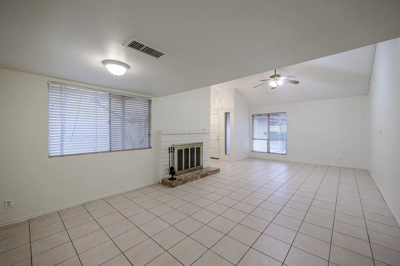 6626 N Majorca Ln W, Phoenix, AZ 85016, USA
