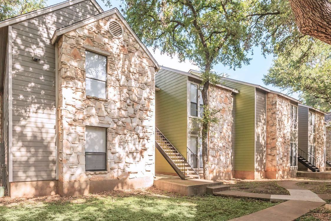 Salado Crossing Apartments