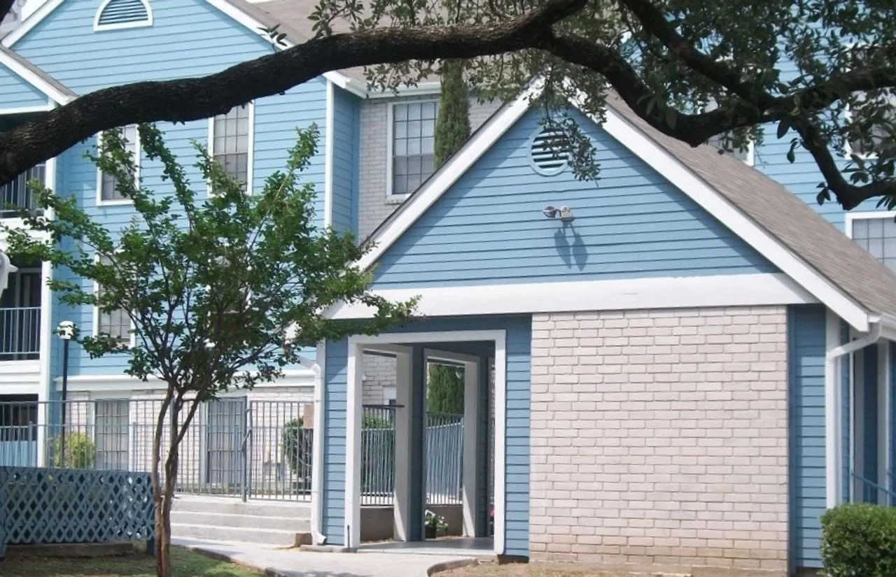 Willow Hill Apartments