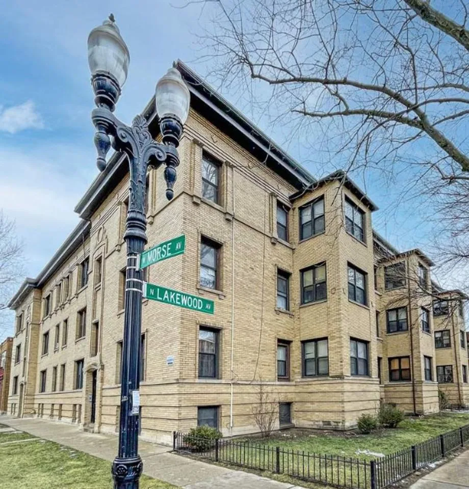 1237-45 W Morse Ave