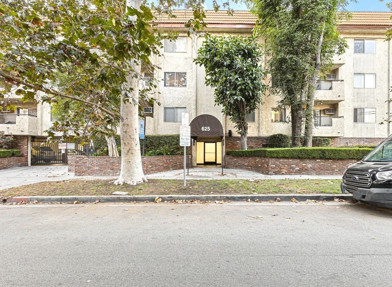 Royal Terrace Apartments