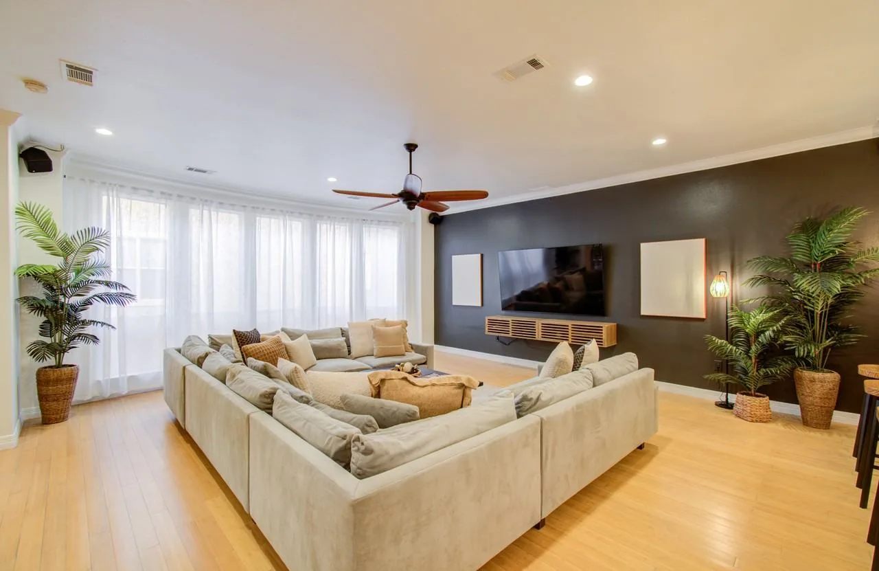 3010 Chenevert St, Houston, TX 77004, USA
