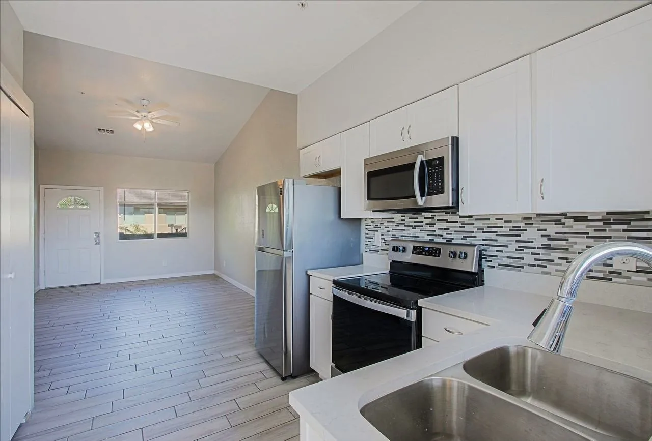 Nice remodel 2 bedroom Condo with balcony. (1614 West Purdue Ave #202 Phoenix Arizona)