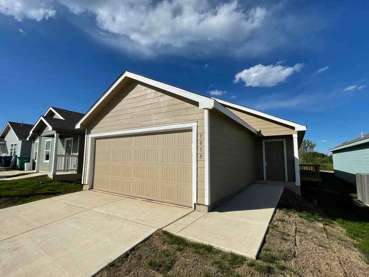 1019 Magrum Way, San Antonio, TX 78221, USA