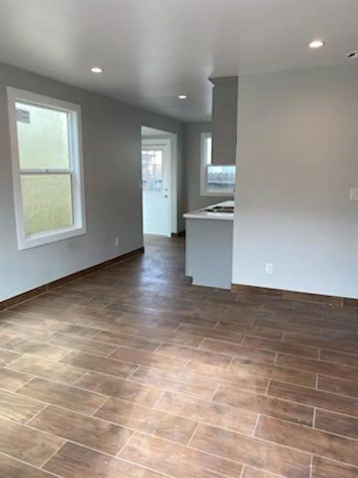 1411 E 53rd Street LLC