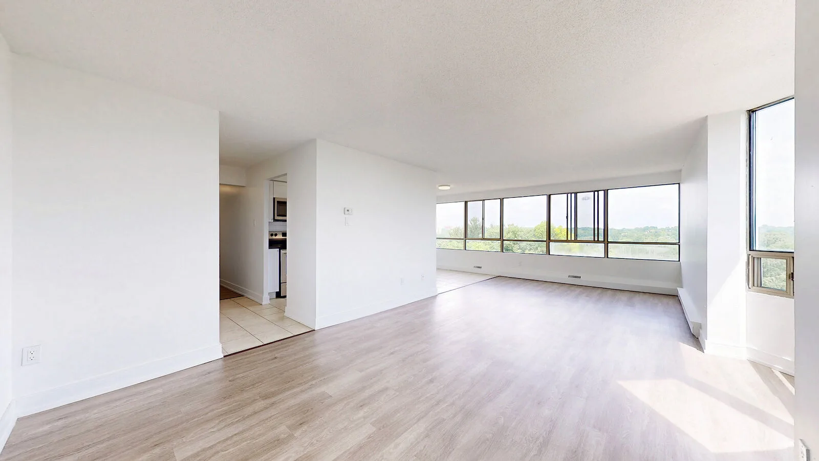 500 Proudfoot Lane - Empress Gate Apartments