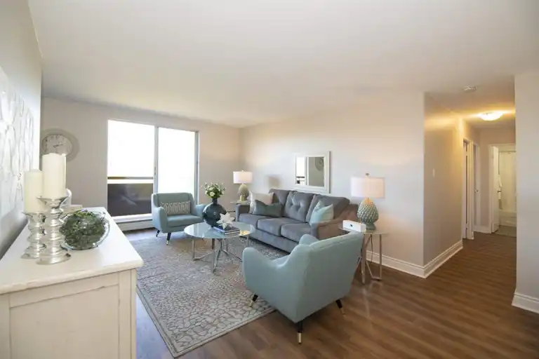 Emery Suites - 160 Emery Street West