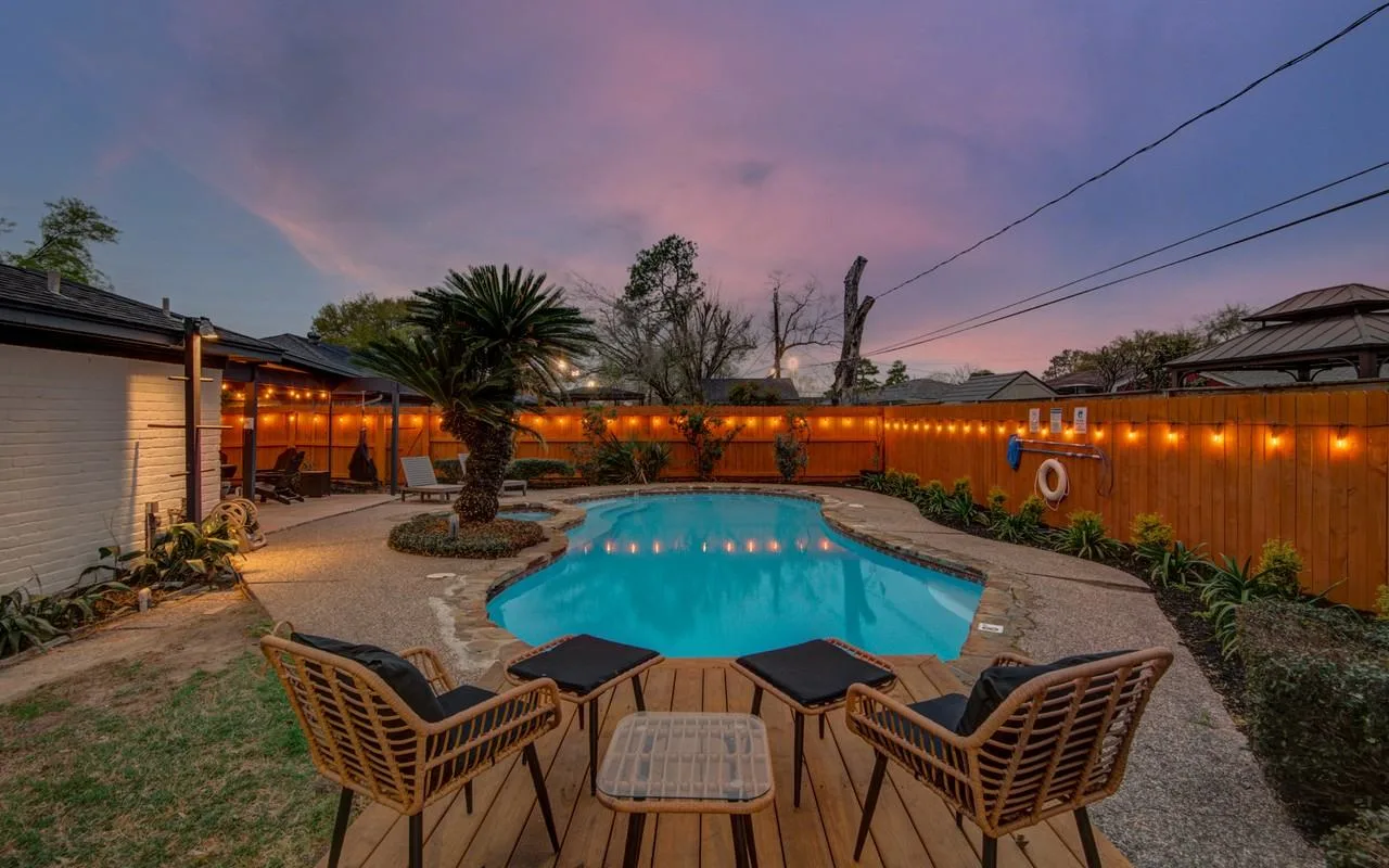 9406 Opelika St, Houston, TX 77080, USA