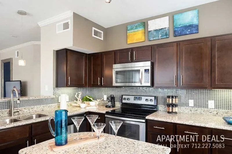 3009 Memorial Ct, Houston, TX 77007, USA