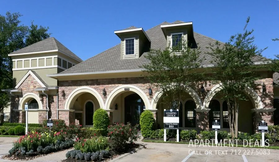 3360 Rogerdale Rd, Houston, TX 77042, USA