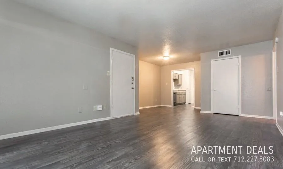 446 W Parker Rd, Houston, TX 77091, USA