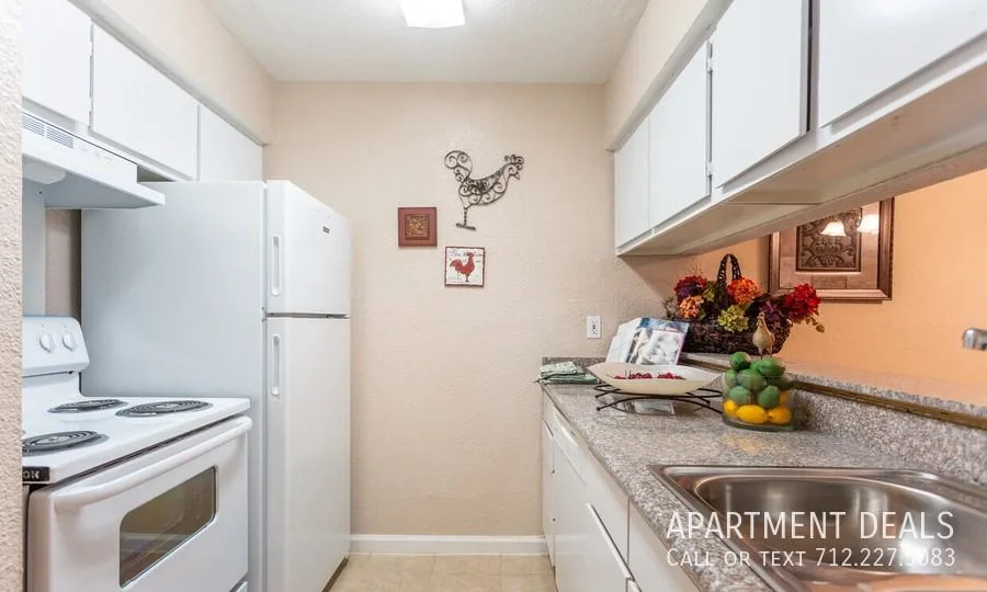 10528 Beechnut St, Houston, TX 77072, USA