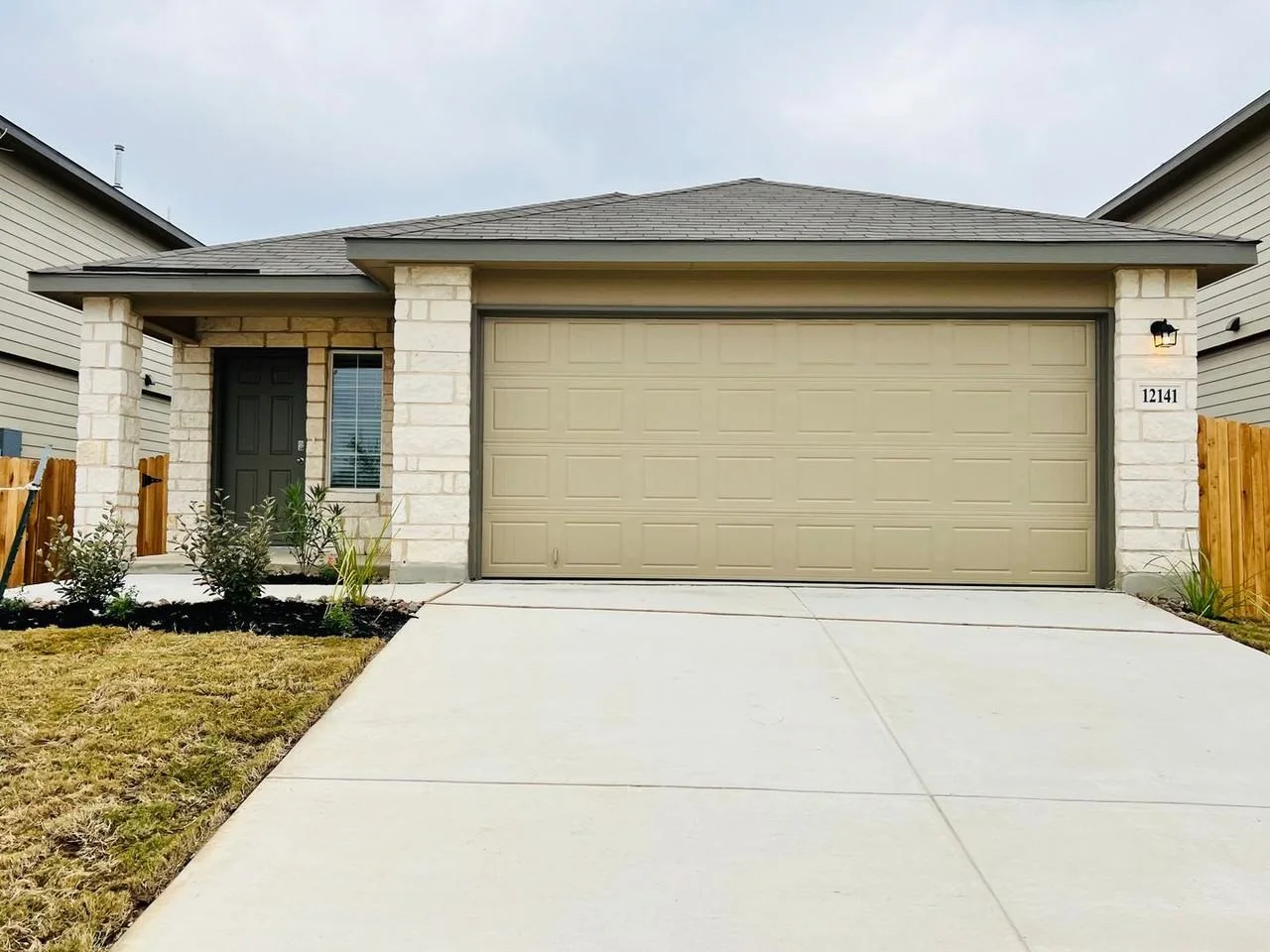 10007 Overlook Acres, San Antonio, TX 78245, USA