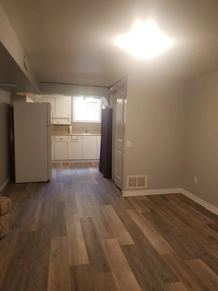 881 Maitland Ave, Ottawa, ON K2A 2S4, Canada