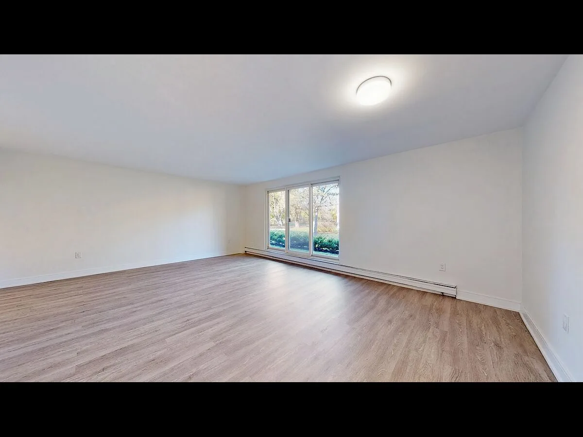 640, 650, 660 Fanshawe Park Road East