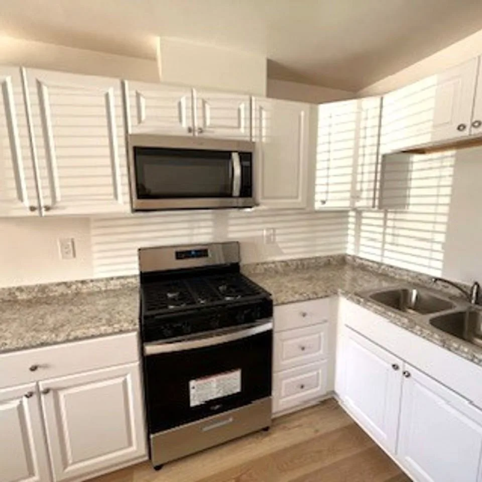 Altadena (Altadena Manor Apartments)